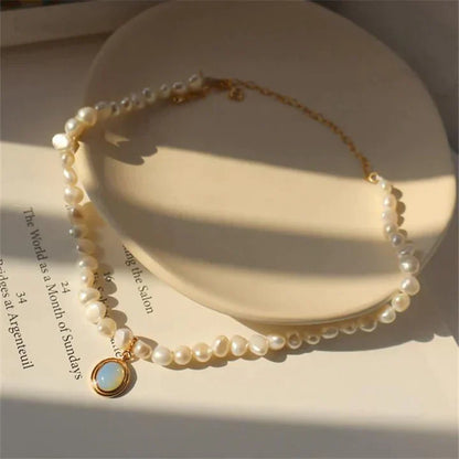 Collier en Perles avec Pierre de Lune en Or