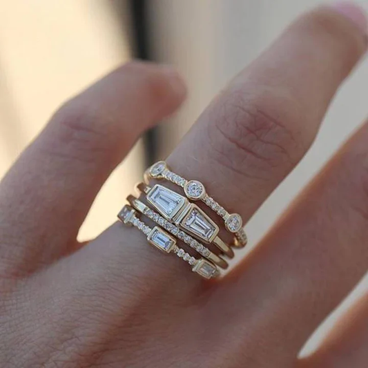 Bague vintage en or et zirconium