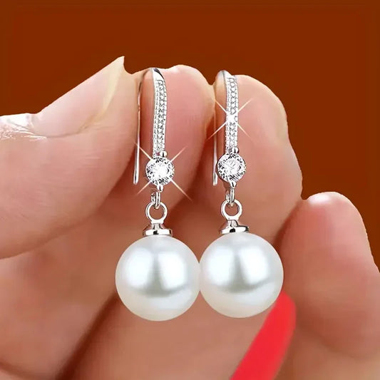 Boucles d’oreilles Lustrous Zirconia Pearl Drop | Or blanc